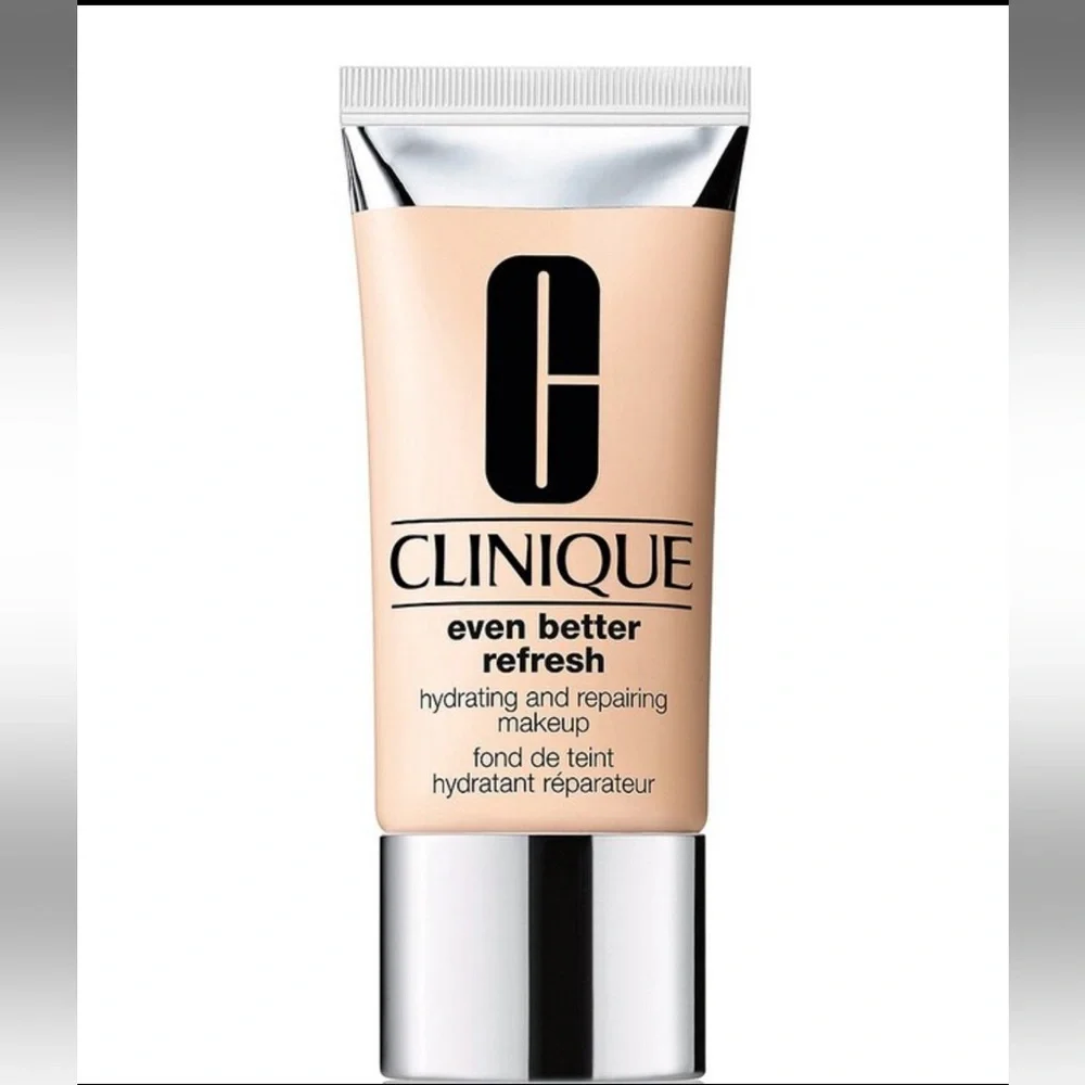 NEW Clinique Even Better Refresh foundation CN 10 Alabaster Hydrating Repairing